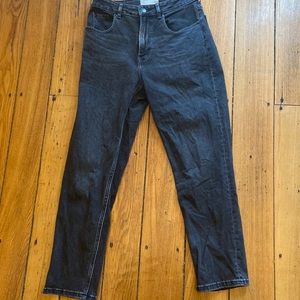 Everlane curvy cheeky jean; black; 27 crop